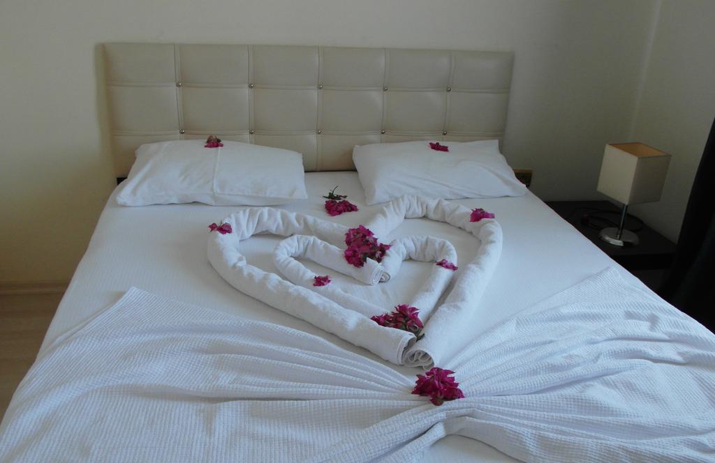 Apart Hotel 3T Kalkan Rum bild